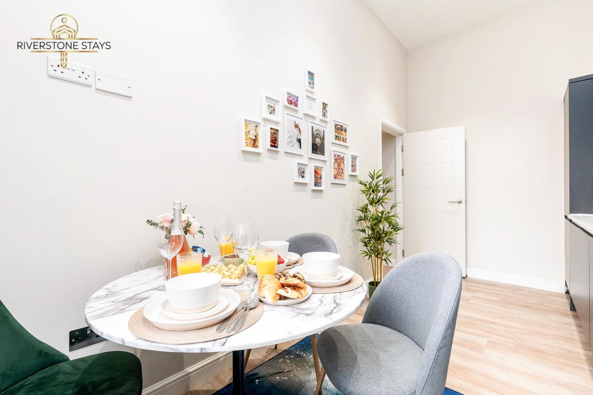 Beautiful Apartment & Central Location & King Size Bed Leeds  Exterior foto